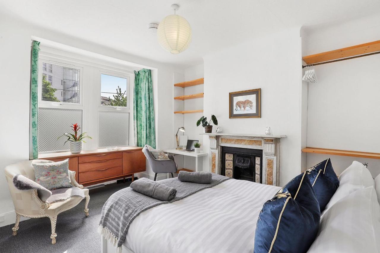 Stunning Victorian Property Near Canary Wharf! * Londra